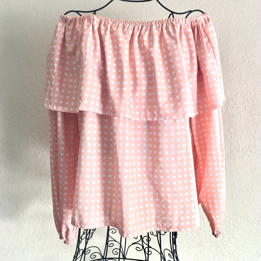 Gumuxi Off The Shoulder Polka Dot Blouse      (NM)